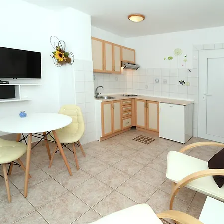 Ana Angela Guest house 3*